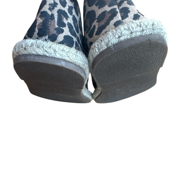 Torrid CANVAS ESPADRILLE FLAT - LEOPARD Print Buckle Closure Wide Width Size 9 - Picture 6 of 11
